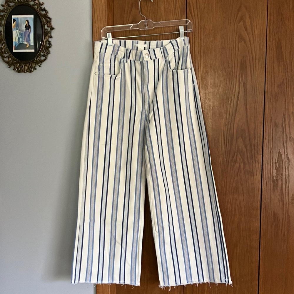 NWT H&M denim striped jeans! 🦋 - Picture 1 of 11
